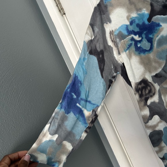 Lightweight cardigan from New York and Company, - Picture 3 of 7